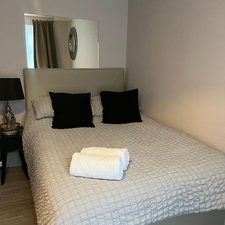London Property Apartments For Up To 6, Next To Big Ben & London Eye Экстерьер фото