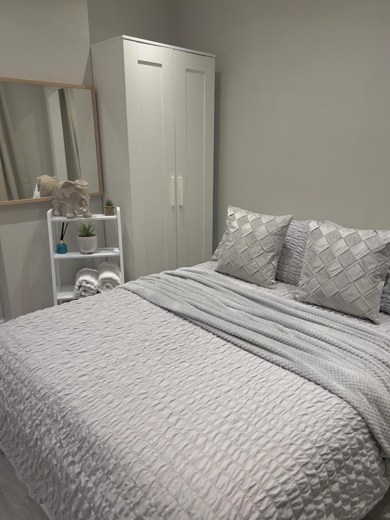 London Property Apartments For Up To 6, Next To Big Ben & London Eye Экстерьер фото